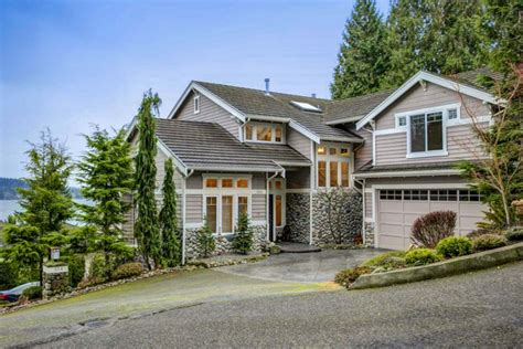 Floor plans shown here are graphic illustrations. Tri-Level Craftsman House Plan with Playroom and Rec Room ...