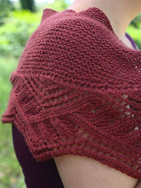 Others are warm shawls to snuggle into on a long winter's night. Ceridwen Shawl Free Pattern | Knitting short rows ...