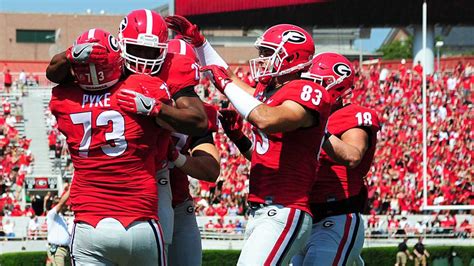 Georgia Football Preview Bulldogs 2017 Schedule Roster And Three