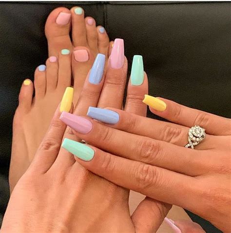 Beautiful Multi Colored Nails Designs For Summer The Glossychic Multicolored Nails Spring