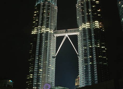 The petronas towers, also known as the petronas twin towers (malay: Menara Berkembar Petronas ~ Mysura's Diary