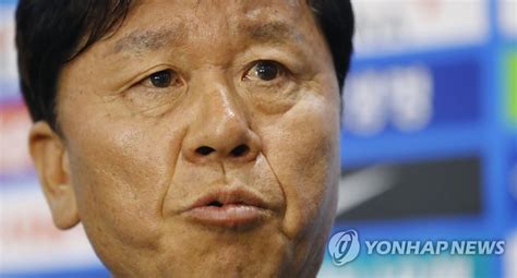 '행복한 아침' 월~금 아침 8시 방송. 베트남축구, 한국 사령탑 전성시대…정해성 '올해의 V리그 감독 ...