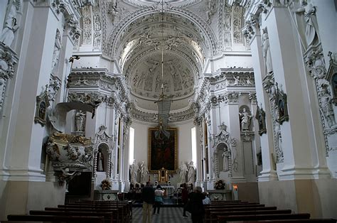 Katedralna), wzmiankowany pierwotnie w 1175 r. Zdjęcia: Wilno, WIlno, kościół św. św. Piotra i Pawła, LITWA
