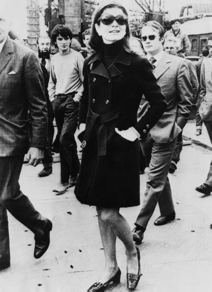 Jackie Kennedy Onassis 70s Style How To Get Her All Black Look Photo