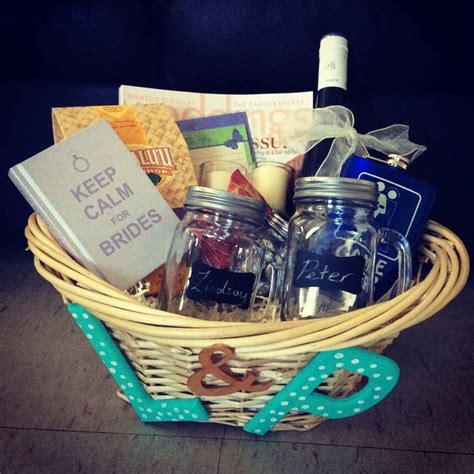 Engagement T Basket