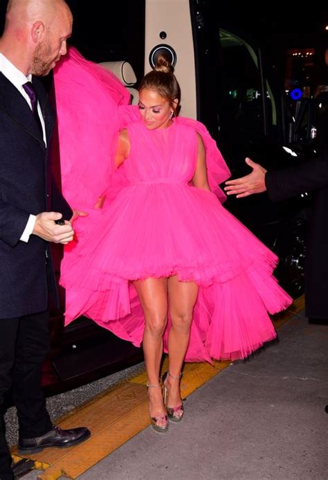 Jennifer Lopez Just Wore A Pink Dress That Was So Big She Had To Arrive