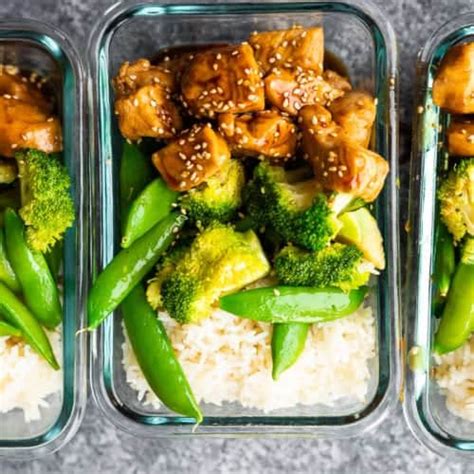 Shake together honey sesame sauce ingredients and set aside. Honey Sesame Chicken Lunch Bowls | Sweet Peas and Saffron