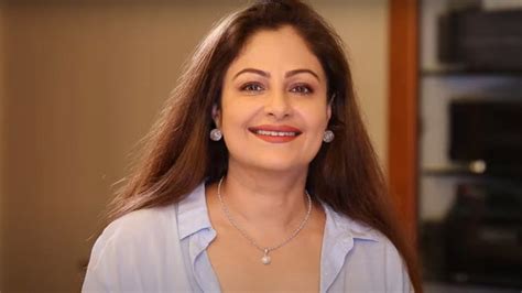 Ayesha Jhulka Recalls 90s And Talks About Juggling Various Shoots In A Day Hush Hush Bollywood