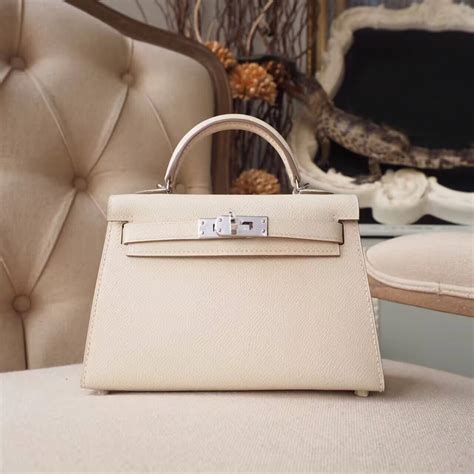 Hermes Mini Kelly 20 Ii Bag In Ck10 Craie Epsom Phw