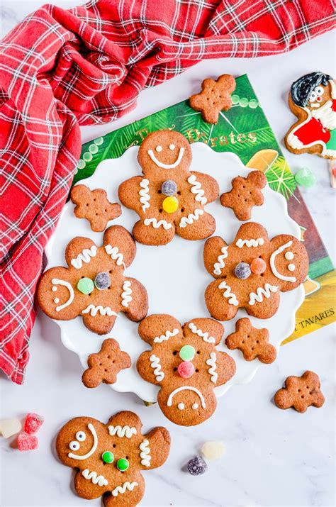 Gingerbread Men Graham Crackers Something Swanky Recipe Graham Cracker Gingerbread