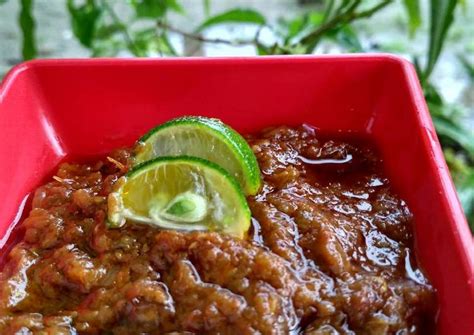 It originated from the culinary traditions of indonesia, and is also an integral part of the cuisines of malaysia, sri lanka, brunei and singapore. Resep Sambal Bajak oleh winapinta - Cookpad