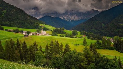 Tapety Zdjęcia Dolomity Chmury Włochy Góry Wieś Dolina Drzewa