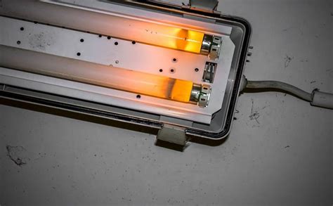How To Fix Flickering Fluorescent Lights Easy Guide