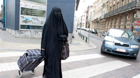 Dinamarca Aprueba Prohibir El Uso Del Burka Y El Nicab En Lugares Públicos Zoé Valdés