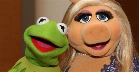Miss Piggy And Kermit The Frog Call It Quits Huffpost Life