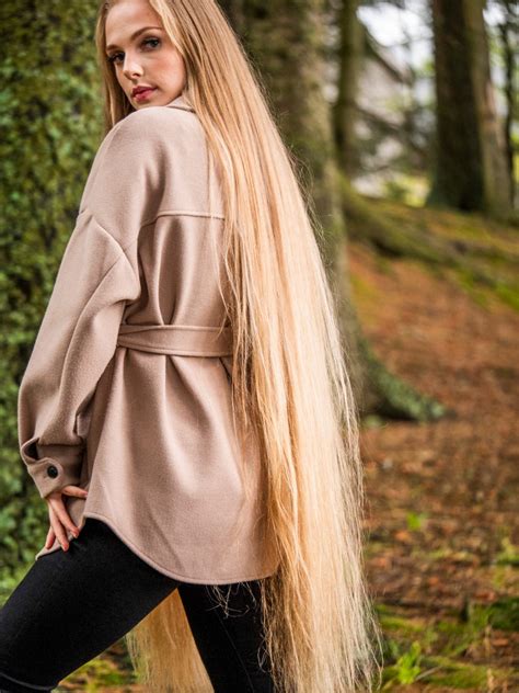 PHOTO SET - The long hair princess photoshoot - RealRapunzels