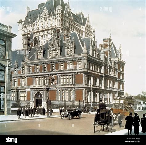 Vanderbilt Mansion Fifth Avenue New York New York 1910 Stock Photo