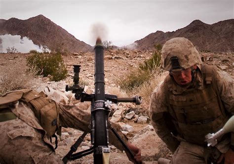 60mm Mortar Marines Lance Cpls Kenneth Cowart And Luke R Flickr