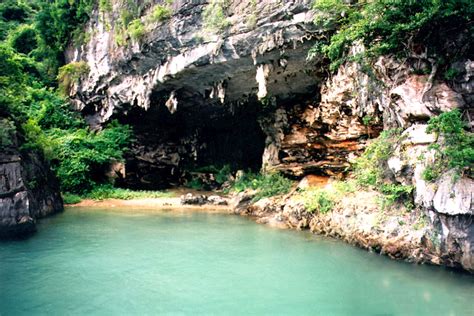 Top 8 Amazing Halong Bay Caves Wyndham Legend Halong