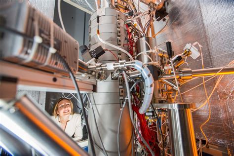 Amber Launches World Leading Electron Microscope That Sees Single Atoms