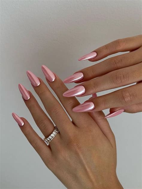 Let Hailey Biebers Chrome Nails Inspire Your Wedding Mani