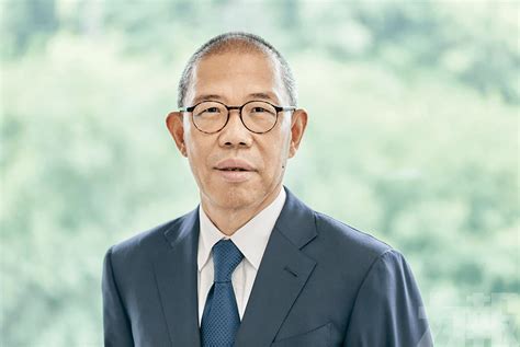 賽生暗盤僅升2% 「頭槌飛」恐輸錢 重複認購申請佔0.3% 較諾輝健康回落 prev next 【明報專訊】新股熱潮減退，背靠德福資本、鼎暉投資等基金的藥企賽生藥業（6600）今日掛牌，雖然超購逾千倍，但昨日暗盤交易僅升2%，預料「頂頭槌飛」要慘蝕約13萬元。 農夫山泉入場費4,343元 公司估值2,405億 | 力報 | 今日時事 | CyberCTM澳門No.1人氣社區