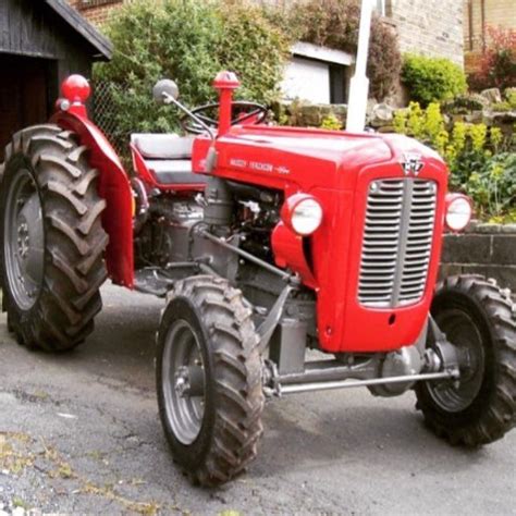 From Agricultureworld This Massey Ferguson 35 4wd With A 3 Cyl Perkins