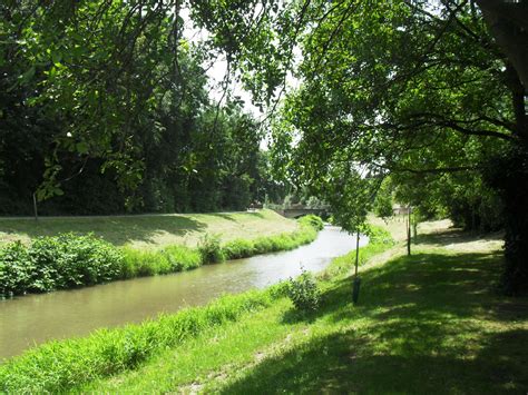 Prenota il tuo albergo senza nessuna commissione e pagamento anticipato. Neulengbach, Austria | Country roads, Places, Europe