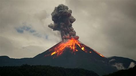 5 Exquisite Volcanoes Around The World And How You Can Visit Them Tripoto