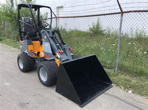 Giant G1200 Tele Compact Wheel Loader New And Demonstrator