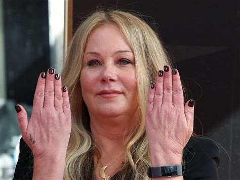 christina applegate made a powerful statement with fu ms manicure in first public appearance