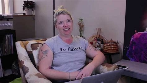 Feminist Author Clementine Ford Debuts Glamorous Makeover Daily Mail Online