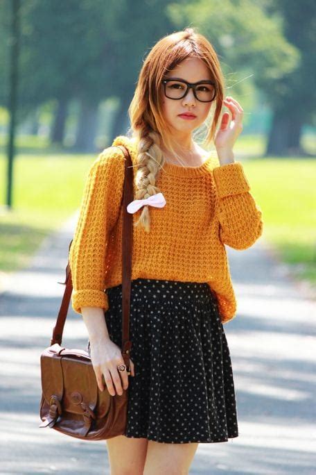 For many teenage girls, fashion is extremely important. 20 Cute First Day Of College Outfits For Girls For A Chic Look