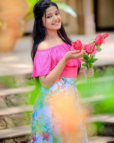 ලස සනය ද ආක ෂ ක ලඹ හමන nethmi roshel rogers aaksha deweni inima today short.mp3. Dewani Inima Roshel Rogers Frock Design : Facebook ...