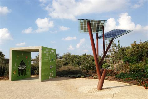 Israels Solar Powered Trees For Smartphones And Community Wypr