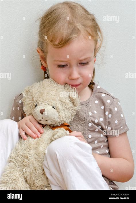 Sad Lonely Teddy Bear High Resolution Stock Photography And Images Alamy