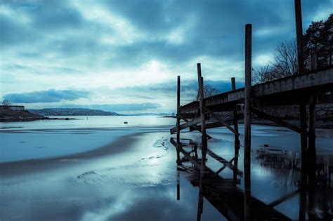 The sites are close to bbq facilities and amenities with the camp kitchen, picnic areas and resort pools just a short stroll away. Spooky beach.