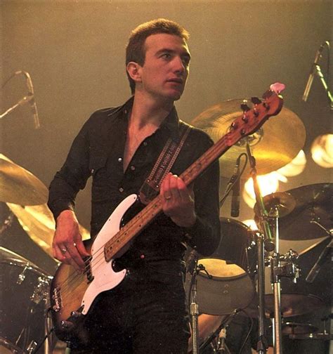 John Deacon Bassiste De Queen Biographie Cours De Basse