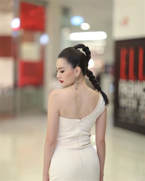due arisara thongborisut duearisara รูปและวิดีโอ instagram formal dresses wedding dresses