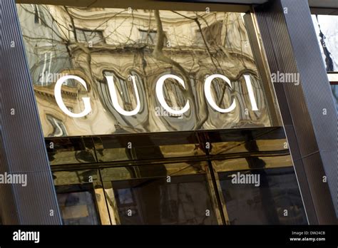 Gucci Shop Front In Paris France Stock Photo Alamy