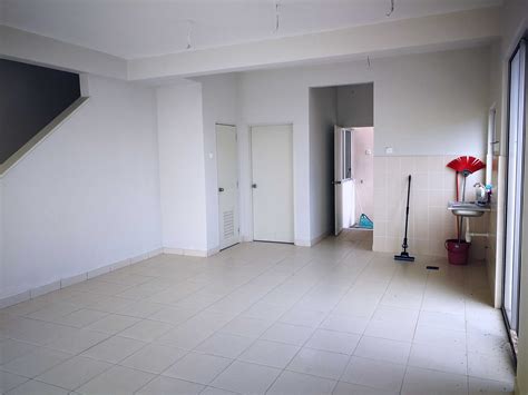 1 queen bed 1 sofa bed 2 single floor matress front tv. Semi-D 2 Tingkat Alam Suria Puncak Alam Selangor Untuk ...