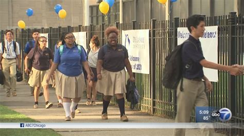 De La Salle Institute Goes Co Ed After 128 Years Abc7 Chicago