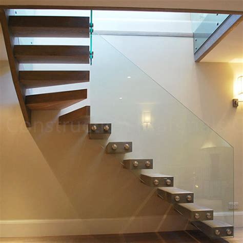 China Interior Glass Railing Wood Stair Kit Cantilever Staircase