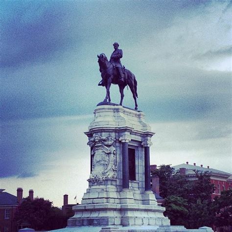 Robert E Lee Monument The Fan Richmond Va