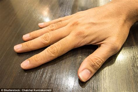 The Real Reason Womens Hands Are Colder Than Mens Daily Mail Online