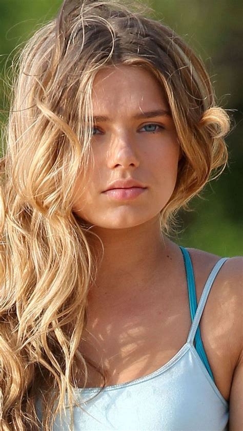 Blonde And Gorgeous Indiana Evans Actress X Wallpaper