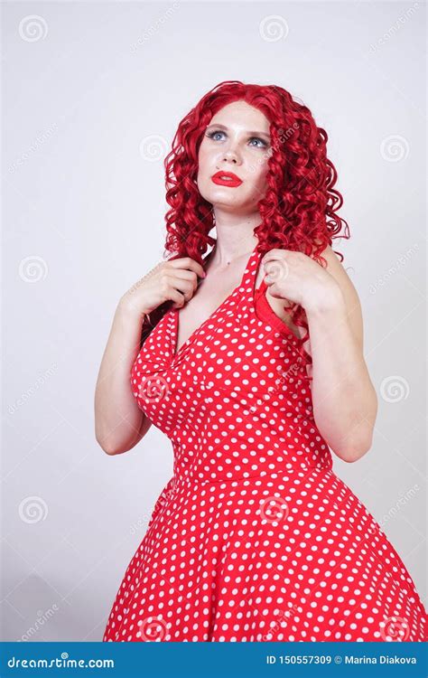 Red Head And Curvy Telegraph
