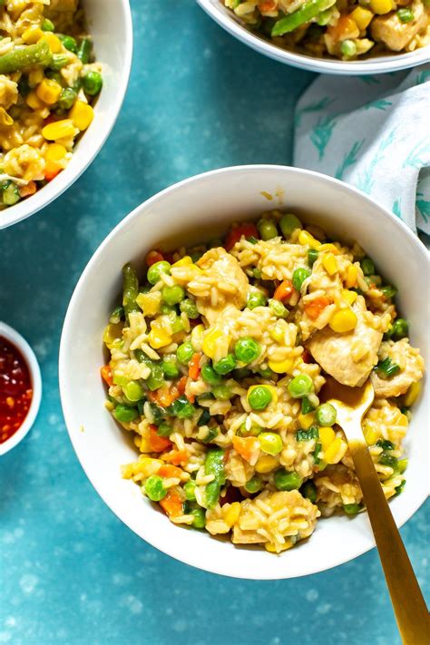 Make sure the bottom of the pot, as well as the sides, are covered with olive oil. Instant Pot Chicken Fried Rice | Recipe | Instant pot chicken
