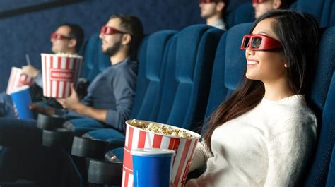 7 Manfaat Menonton Film Bukan Sekadar Hiburan