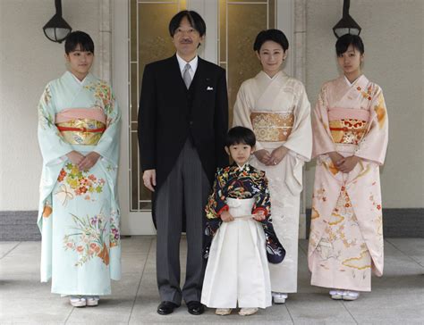 Princess Mako Granddaughter Of Emperor Set To Marry Ex Classmate